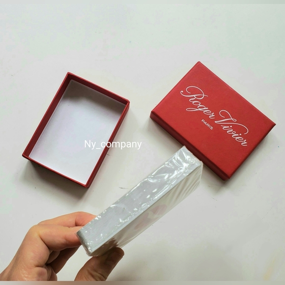 (SALE) Roger Vivier Limited Edition Playing Cards  - Picture 3 of 4